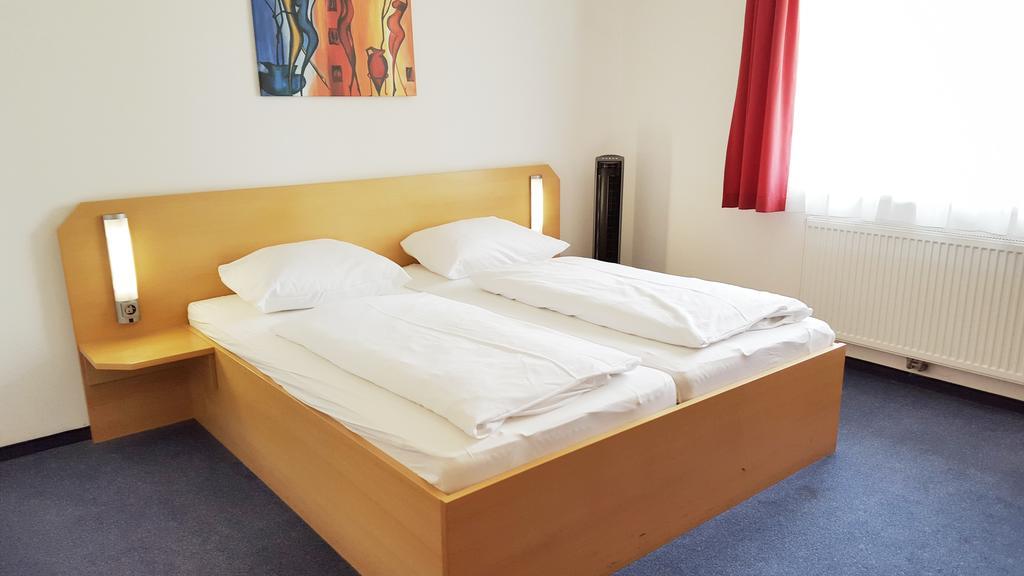 G&K Hotel Guntramsdorf Buitenkant foto